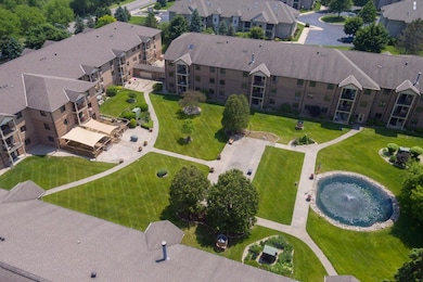 530 N Silverbrook Dr unit 132, West Bend, WI 53090 - photo 7