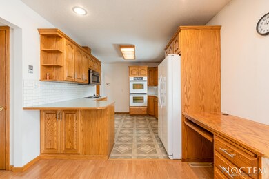 602 South 11th St-8