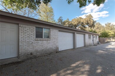 2005 Matthews Ln unit 2, Austin, TX 78745 - photo 4