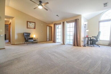 1612 Commonwealth Dr unit 8, Fort Atkinson, WI 53538 - photo 5