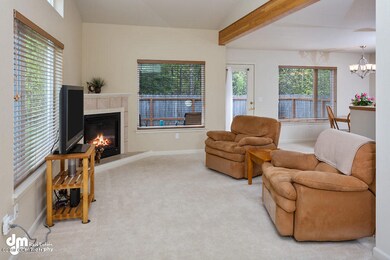 Living Room_DMD_6696-SMALL