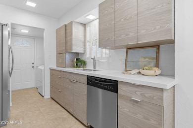 6542 N 5th Ave, Phoenix, AZ 85013 - photo 7