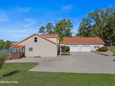 2225 Ted Moore Rd, Dandridge, TN 37725 - photo 2