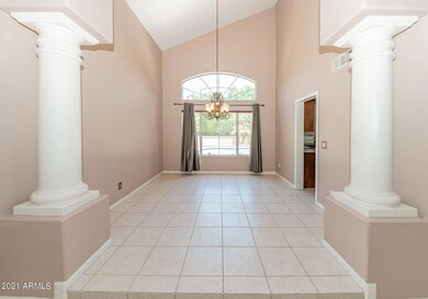 2424 E Goldenrod St-8