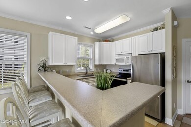 16-web-or-mls-2555 St James Dr 502 -16