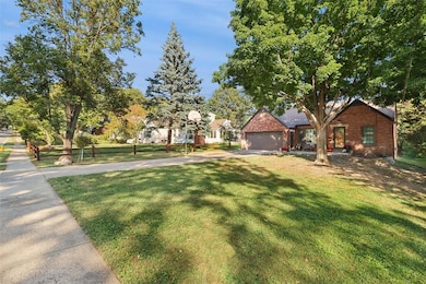 225 51st St, Des Moines, IA 50312 - photo 6