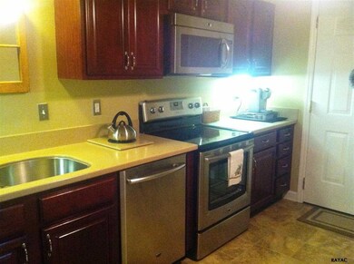 Finish up the look in your kitchen, giving it a mo
