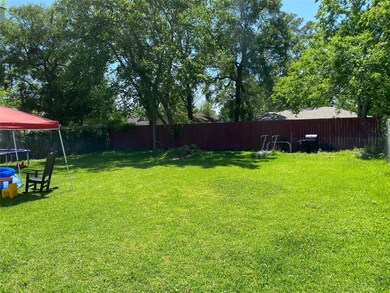 8901 Spaulding St unit A, Houston, TX 77016 - photo 2