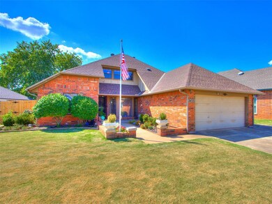 2433 E Hills Dr, Moore, OK 73160 - photo 2