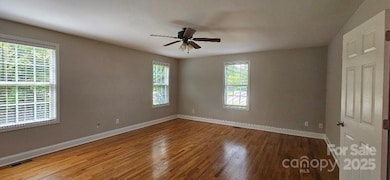2820 Bellhaven Cir, Charlotte, NC 28214 - photo 2