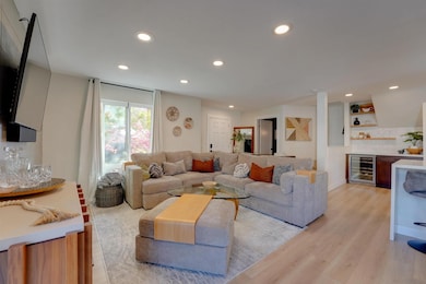 8430 Via Sonoma unit 49, La Jolla, CA 92037 - photo 7