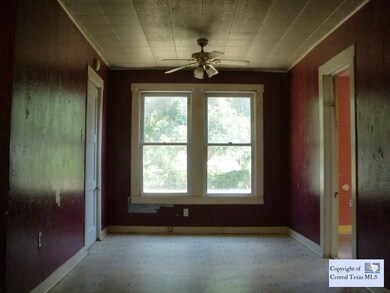 726 Bismark St, Seguin, TX 78155 - photo 3