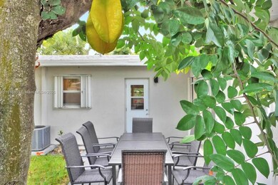 1573 NE 30th Ct, Pompano Beach, FL 33064 - photo 2