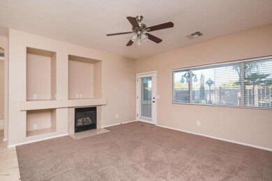 07- FAMILY ROOM