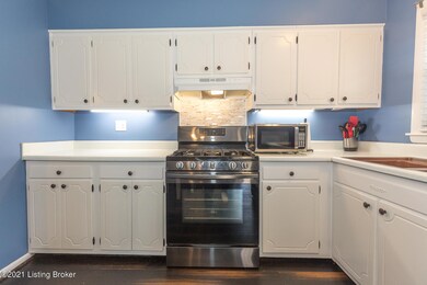 5504 Idlewood Ln, Louisville, KY 40291 - photo 7