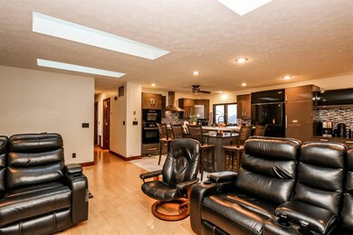 [007]-Living-Room-image-3