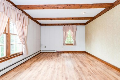 352 Pool St Biddeford ME 04005-large-007