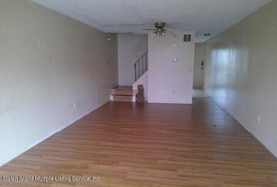 57 Skyline Dr, Staten Island, NY 10304 - photo 6