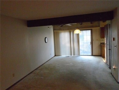 10149 Edelweiss Cir, Shawnee, KS 66203 - photo 6