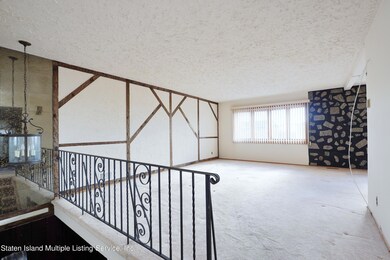 93 Saint Stephens Place, Staten Island, NY 10306 - photo 4