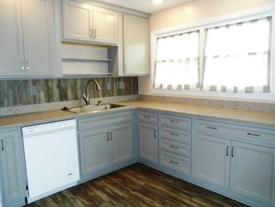 2905 Centre Ct, Indianapolis, IN 46203 - photo 6