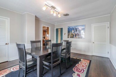 Dining Rm