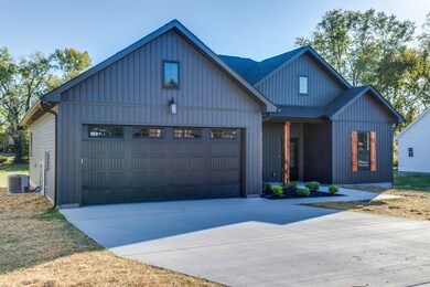 123 Lagoon Dr, McMinnville, TN 37110 - photo 3