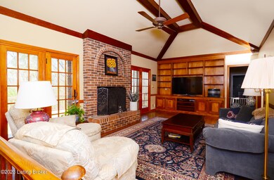 Weyanoke Ct 8001 Family Rm-2