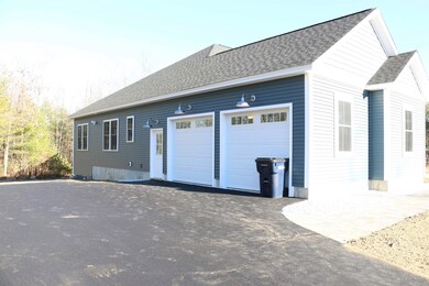 451 Blane Cir unit 24, Pembroke, NH 03275 - photo 3