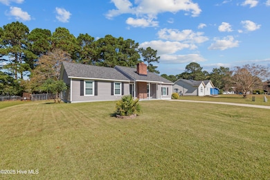 2007 Hunters Ridge Dr, Midway Park, NC 28544 - photo 2