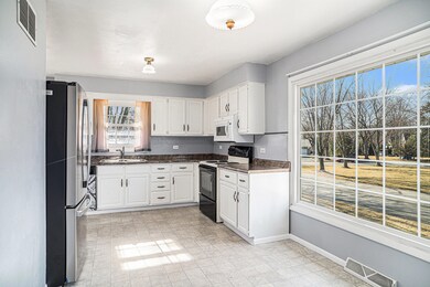 2451 Hickory Dr, Dyer, IN 46311 - photo 6