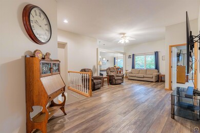1110 SW Red Oaks Ct, Topeka, KS 66615 - photo 4