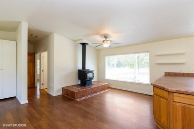 3023 New Hope Rd, Grants Pass, OR 97527 - photo 5