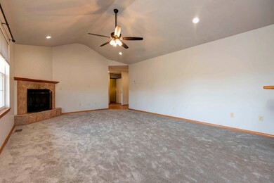 452 Royal Ln, Clever, MO 65631 - photo 6