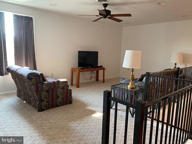 712 N Main St unit 208, Moorefield, WV 26836 - photo 6