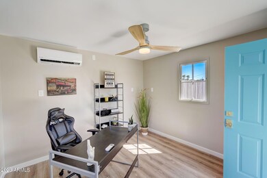 6-web-or-mls-E Cheery Lynn Rd-006
