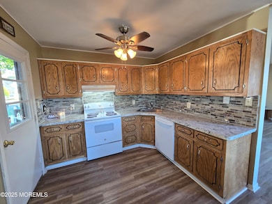 871 S Concourse, Keyport, NJ 07735 - photo 2