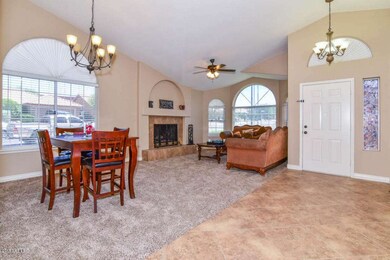 FRONT ROOM