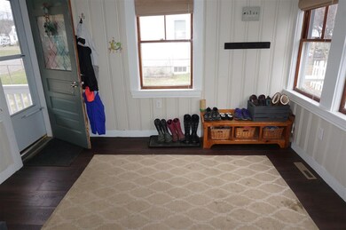 17 Maplewood Ave, Dover, NH 03820 - photo 4