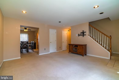 112 Runnymede Ct, Harleysville, PA 19438 - photo 5