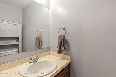 6-web-or-mls-5874-okemos-rd