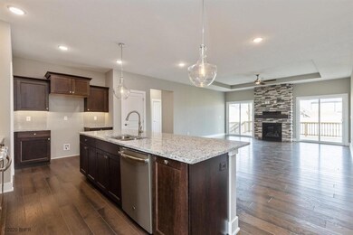 9725 Marnewood Dr, Johnston, IA 50131 - photo 3