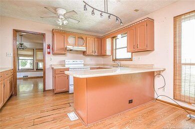 4463 Kinkead Ct, Fayetteville, NC 28314 - photo 5