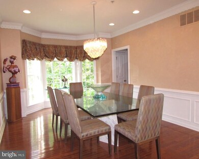 521 Guinevere Dr unit 128, Newtown Square, PA 19073 - photo 6