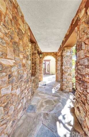 Stone entryway