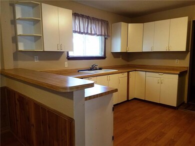 1433 9th St, Des Moines, IA 50314 - photo 4