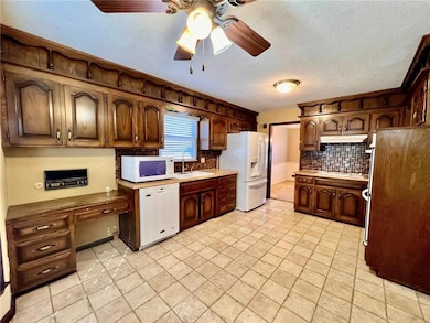 308 SE Richardson Place, Lees Summit, MO 64063 - photo 6