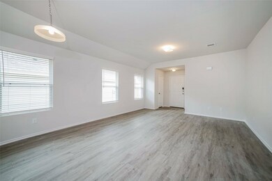 105 Blue Crane St, Huntsville, TX 77320 - photo 5