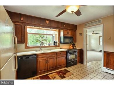 135 Ravenhill Rd, Phoenixville, PA 19460 - photo 7