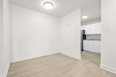 34-20 Parsons Blvd unit 4, Flushing, NY 11354 - photo 7